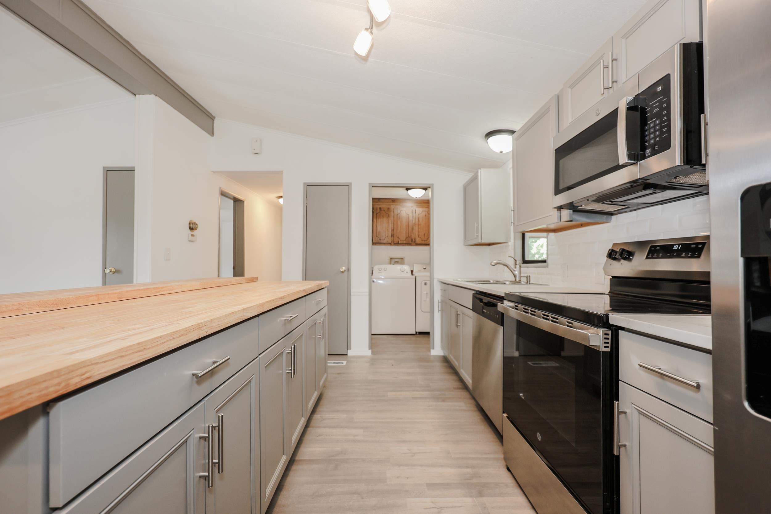45 Rachael Circle Goffstown, NH 03045 - Photo 10 of 33 Gallery Image 10