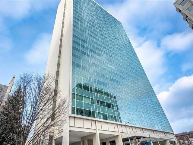 $214,000 | 555 East William Street, Unit 17B, Ann Arbor, MI 48104
