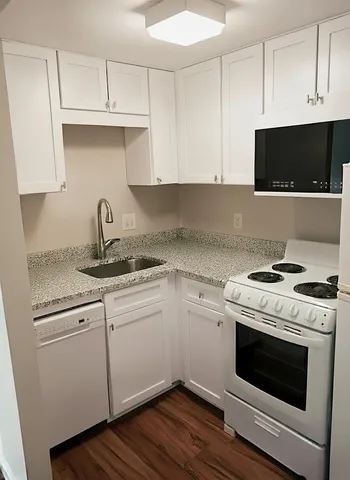 $214,000 | 555 East William Street, Unit 17B, Ann Arbor, MI 48104