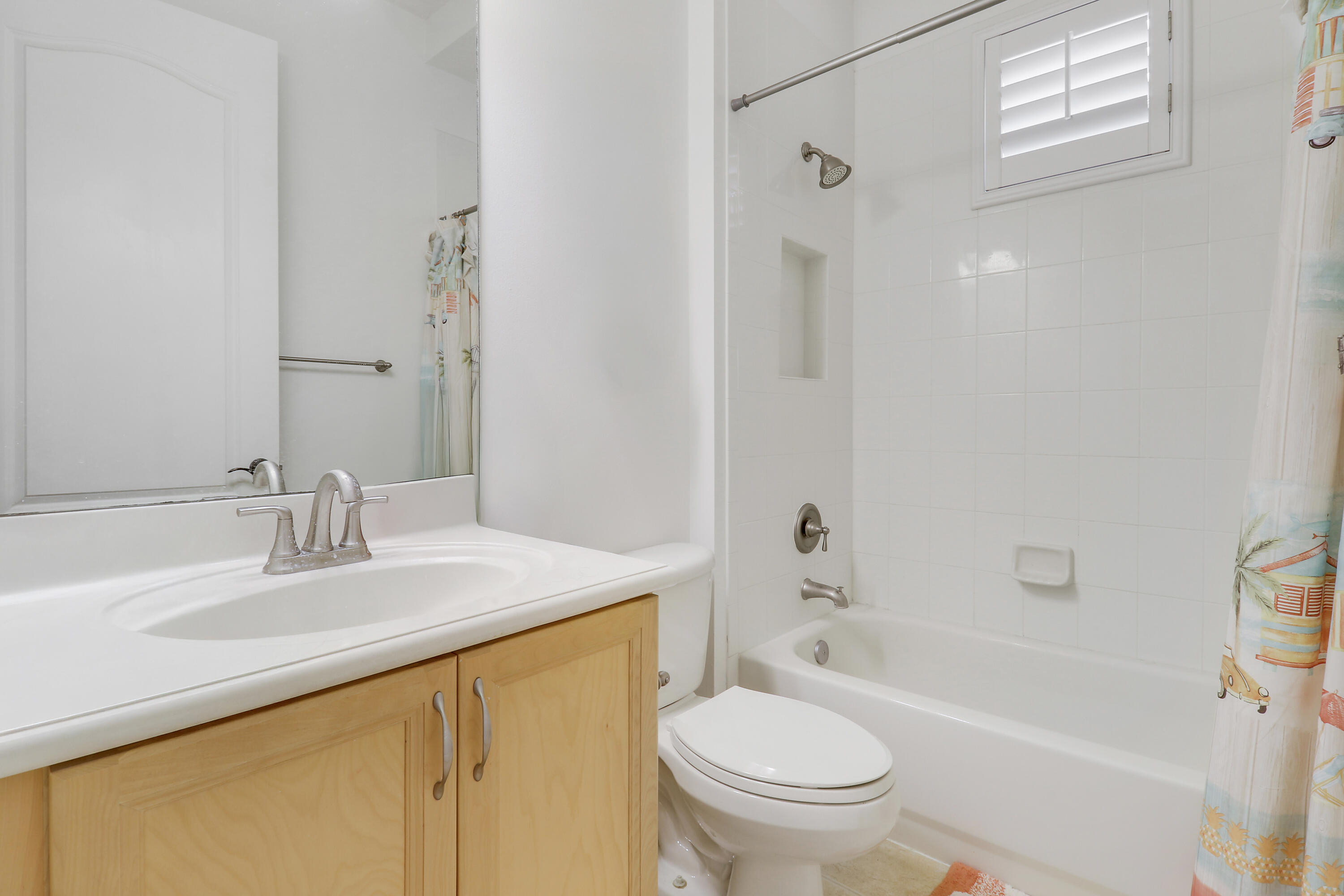 108 Spikerush Road Jupiter, FL 33458 - Photo 15 of 37 Second Full Bath