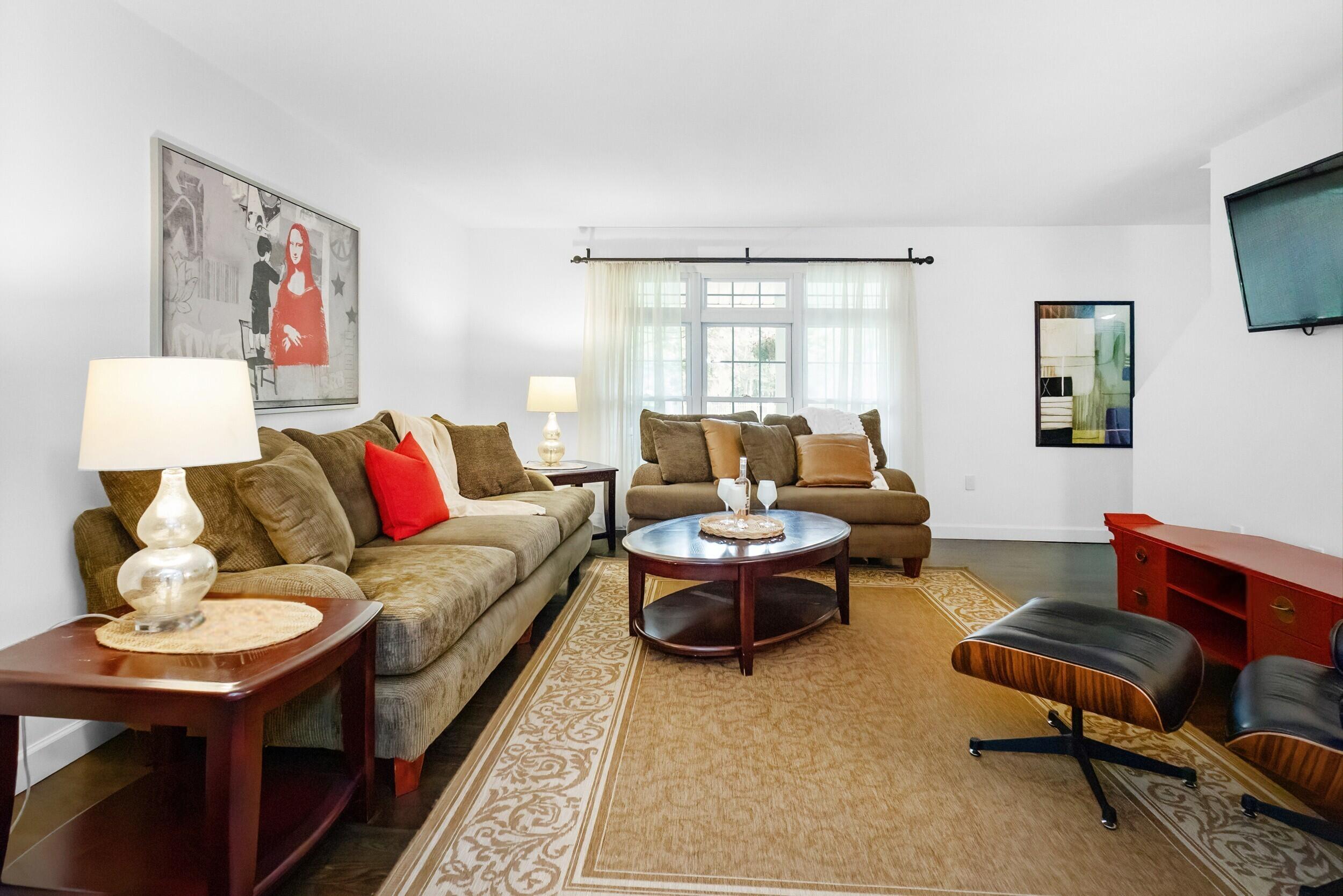 9696 Union Pier Road Union Pier, MI 49129 - Photo 6 of 28 Luxurious living room