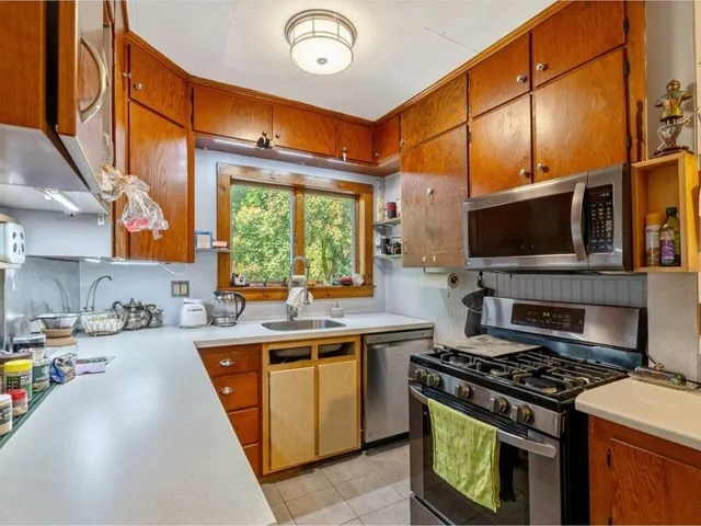 $299,000 | 30 North Avenue, Richford, VT 05476