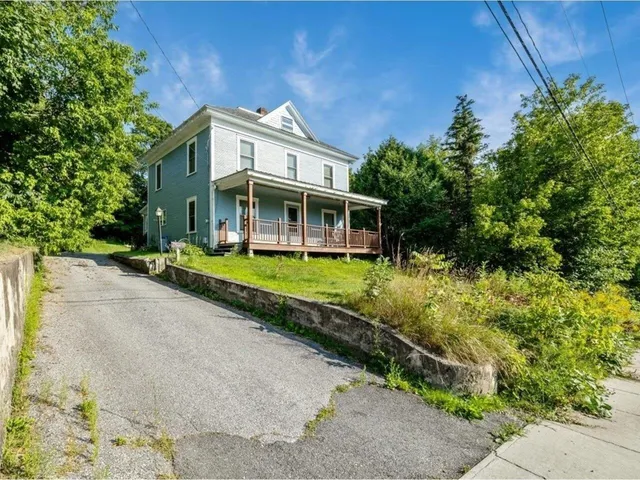 $299,000 | 30 North Avenue, Richford, VT 05476