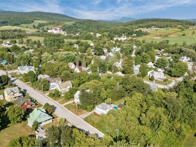 $299,000 | 30 North Avenue, Richford, VT 05476