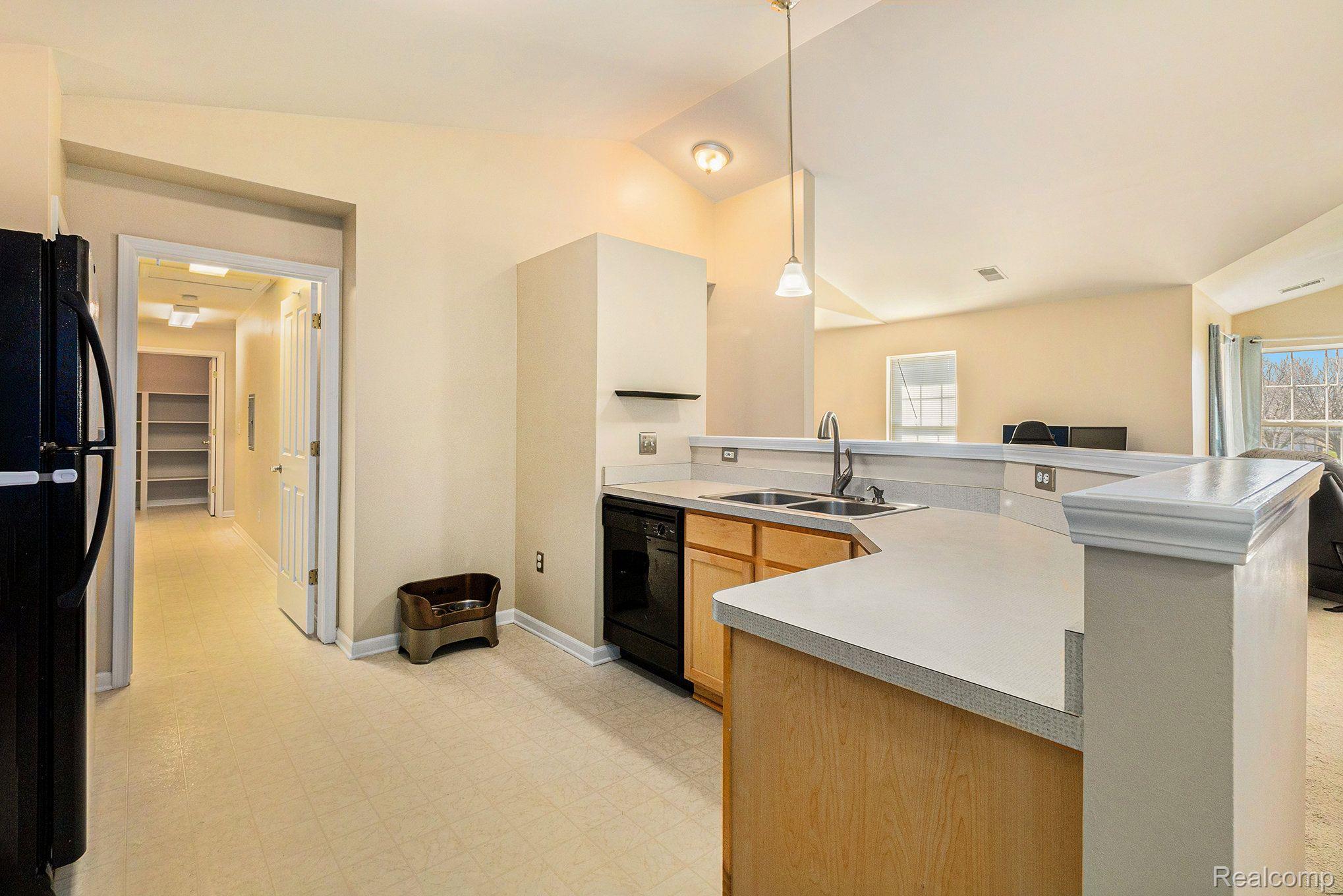 4039 Hampton Ridge Boulevard Howell, MI 48843 - Photo 14 of 27 Gallery Image 14