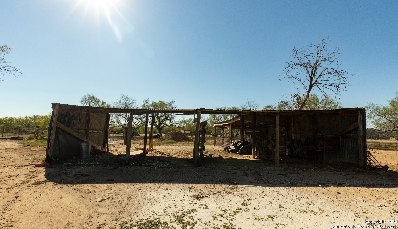 1510 Corgey Road Pleasanton, TX 78064 - Photo 26 of 34 a view of a ocean view