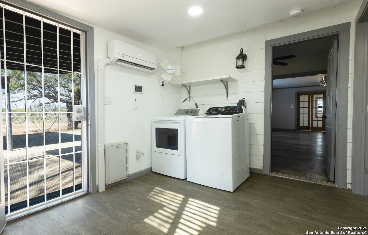1510 Corgey Road Pleasanton, TX 78064 - Photo 8 of 34 a view of a storage & utility room