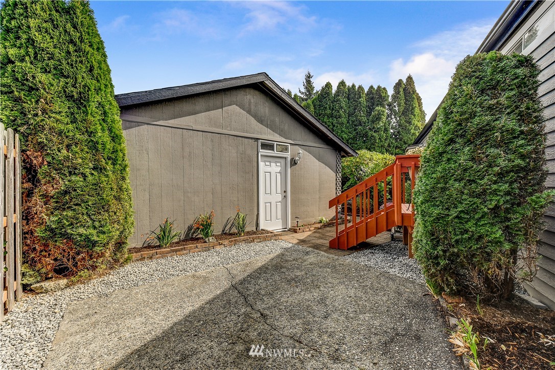 12509 Northeast 198th Street Bothell, WA 98011 - Photo 6 of 30 Gallery Image 6