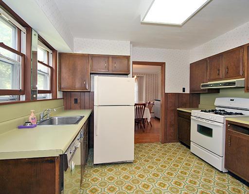 61 Warwick Road Belmont, MA 02478 - Photo 11 of 30 Gallery Image 11