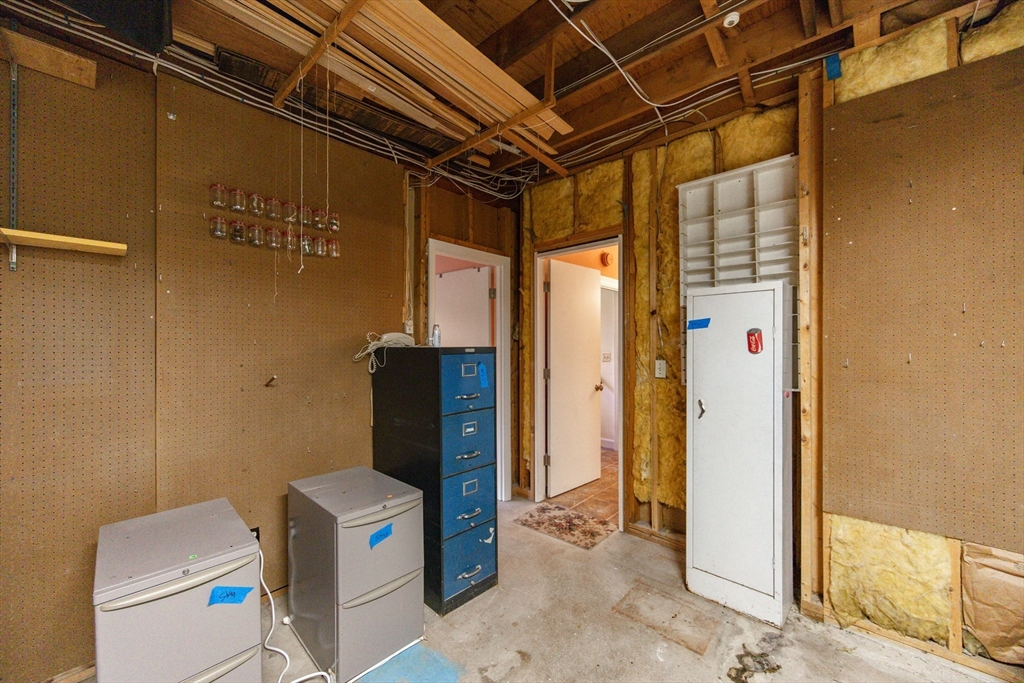 37 Oakleaf Drive Mansfield, MA 02048 - Photo 23 of 36 a utility room with dryer and washer