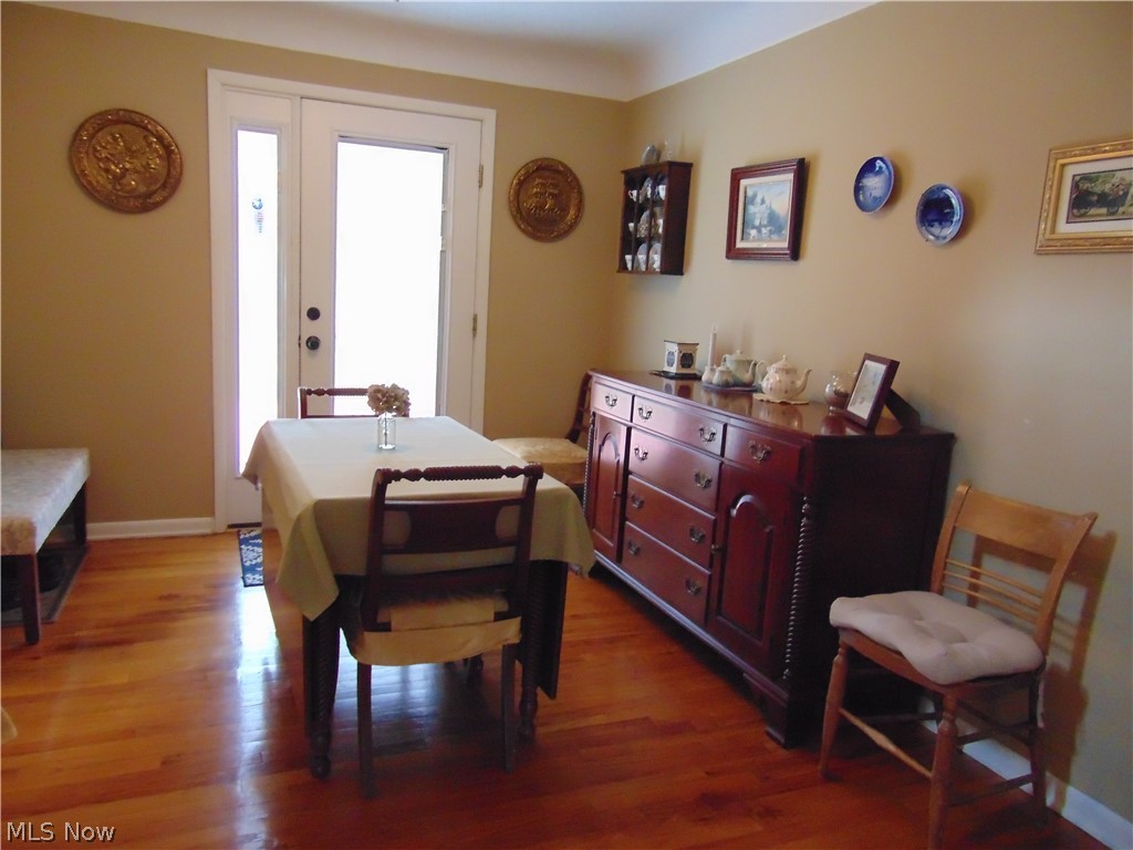 1303 Haverston Road Lyndhurst, OH 44124 - Photo 4 of 34 All Wood floors