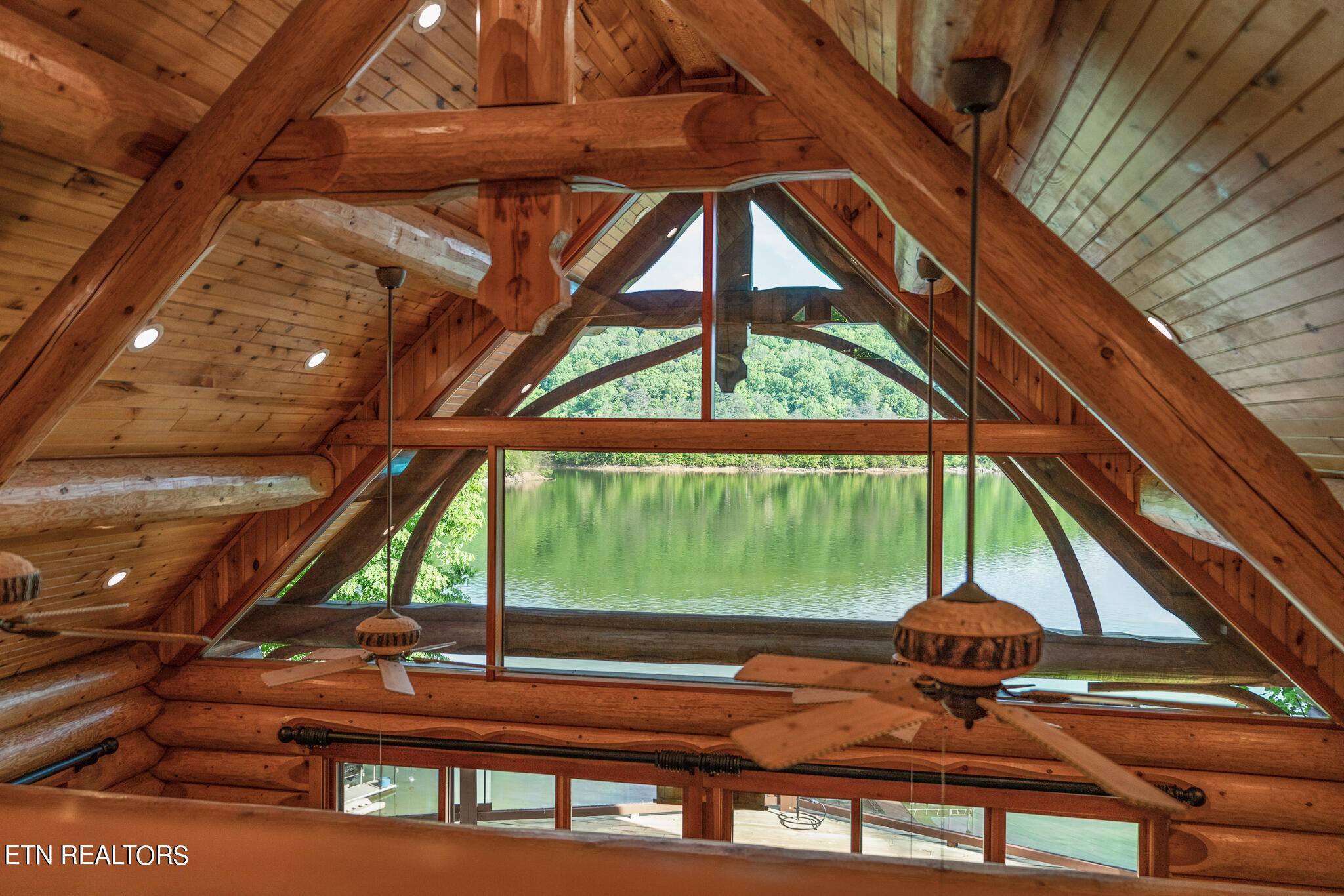 546 Bluff View Road New Tazewell, TN 37825 - Photo 25 of 60 a view of a chairs and table in the patio
