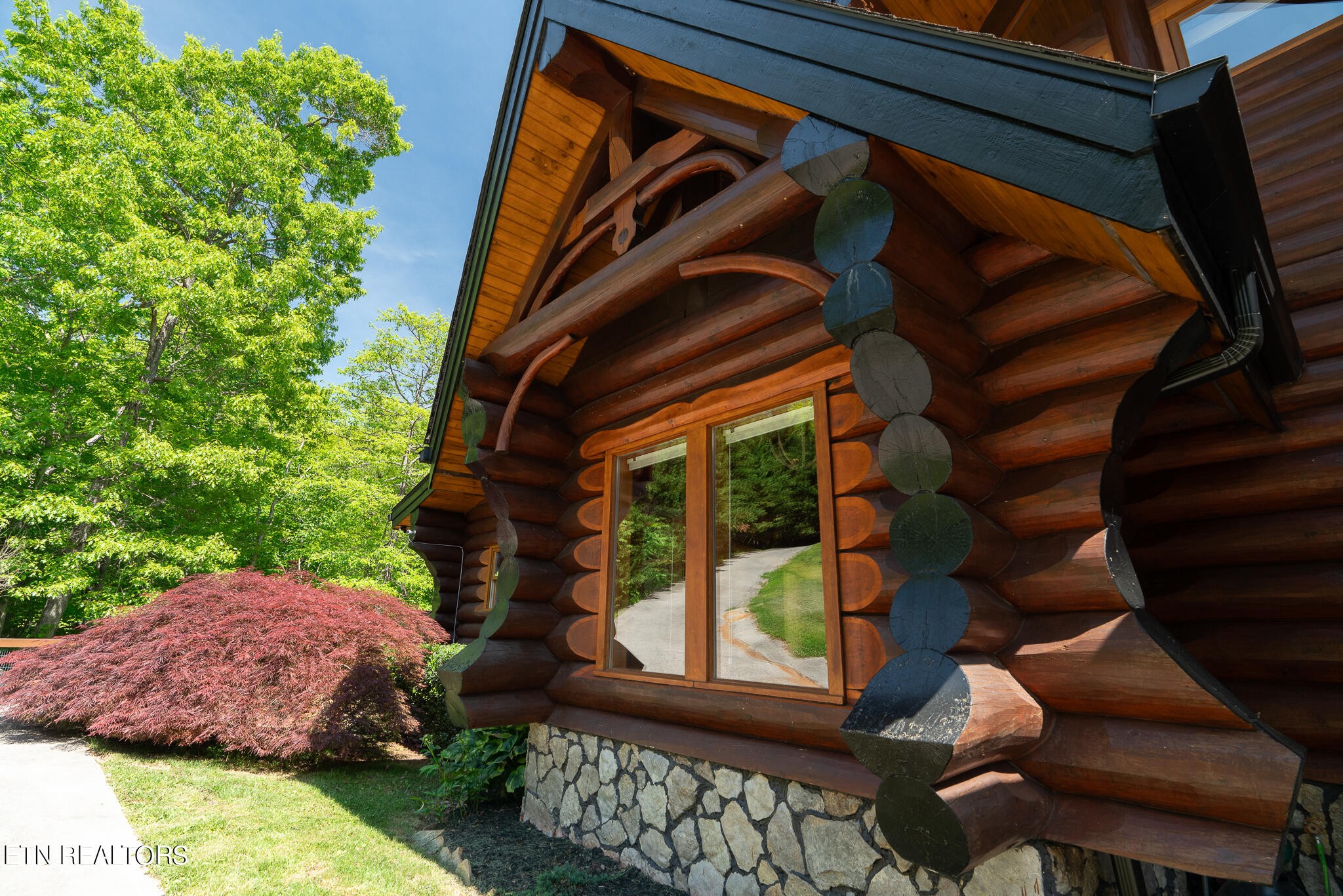 546 Bluff View Road New Tazewell, TN 37825 - Photo 4 of 60 a view of a house with a yard