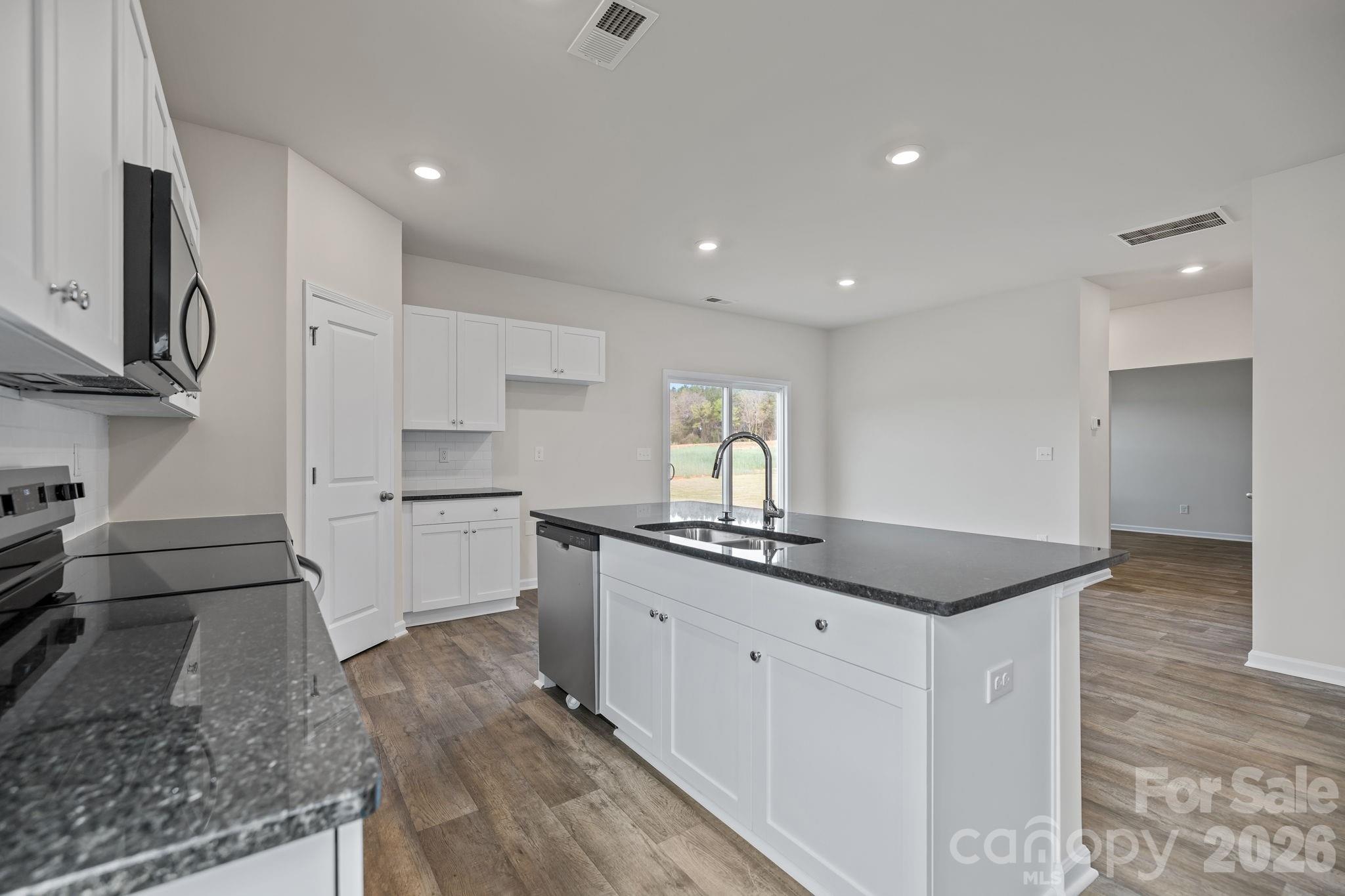1237 Marble Passage Richburg, SC 29729 - Photo 4 of 12