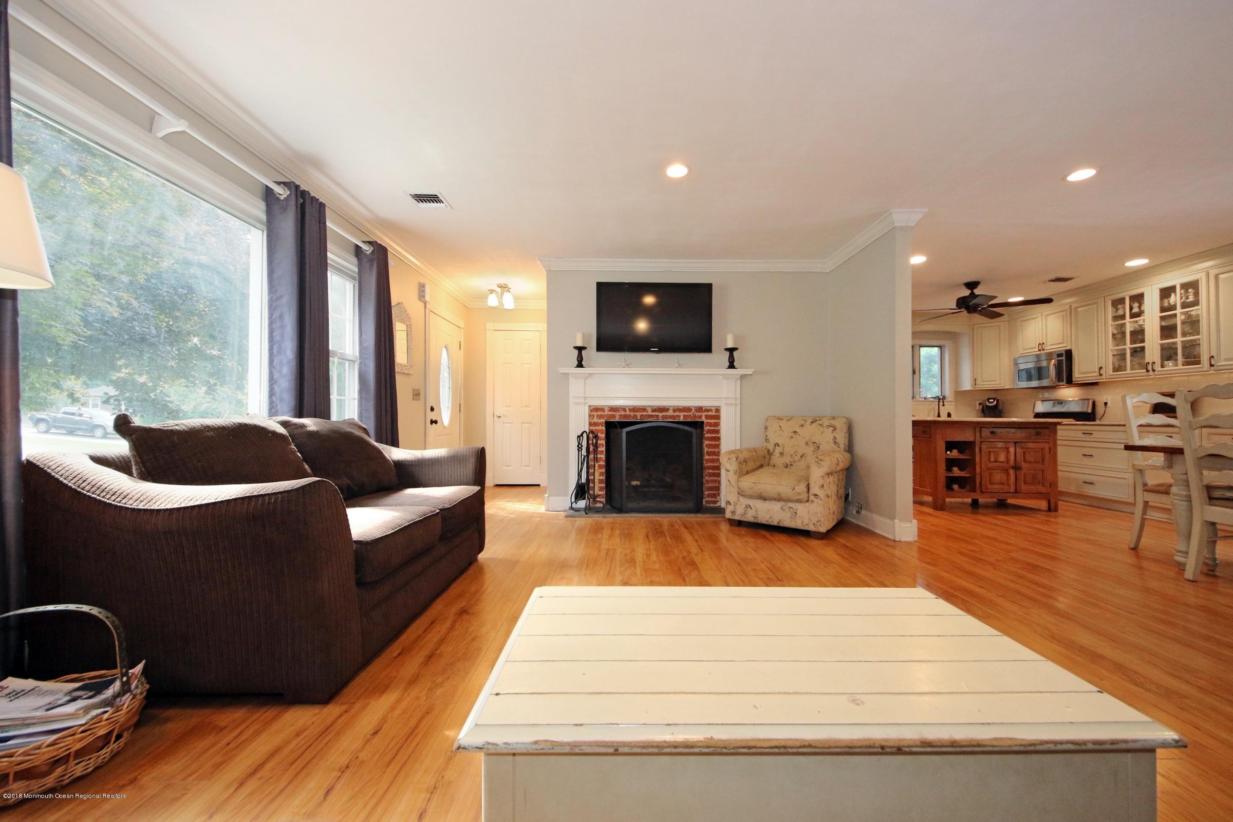 239 Rutledge Drive Red Bank, NJ 07701 - Photo 8 of 37 LIVING ROOM
