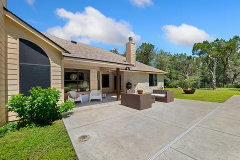 $1,375,000 | 105 Laurelwood Drive North, Austin, TX 78733