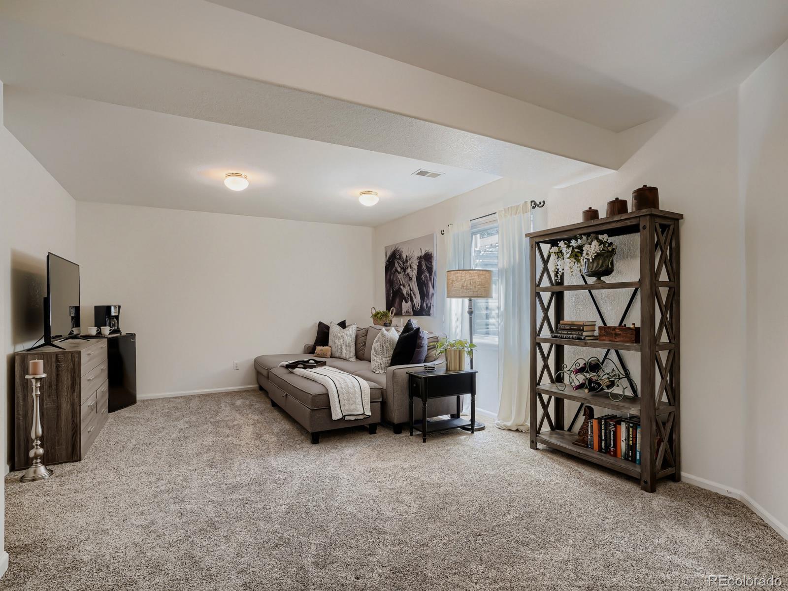 36 Woodland Circle Highlands Ranch, CO 80126 - Photo 9 of 22