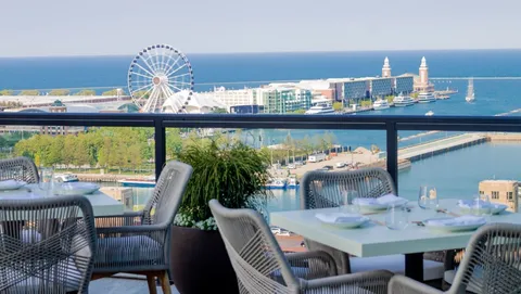 $1,650,000 | 363 East Wacker Drive, Unit 5105, Chicago, IL 60601