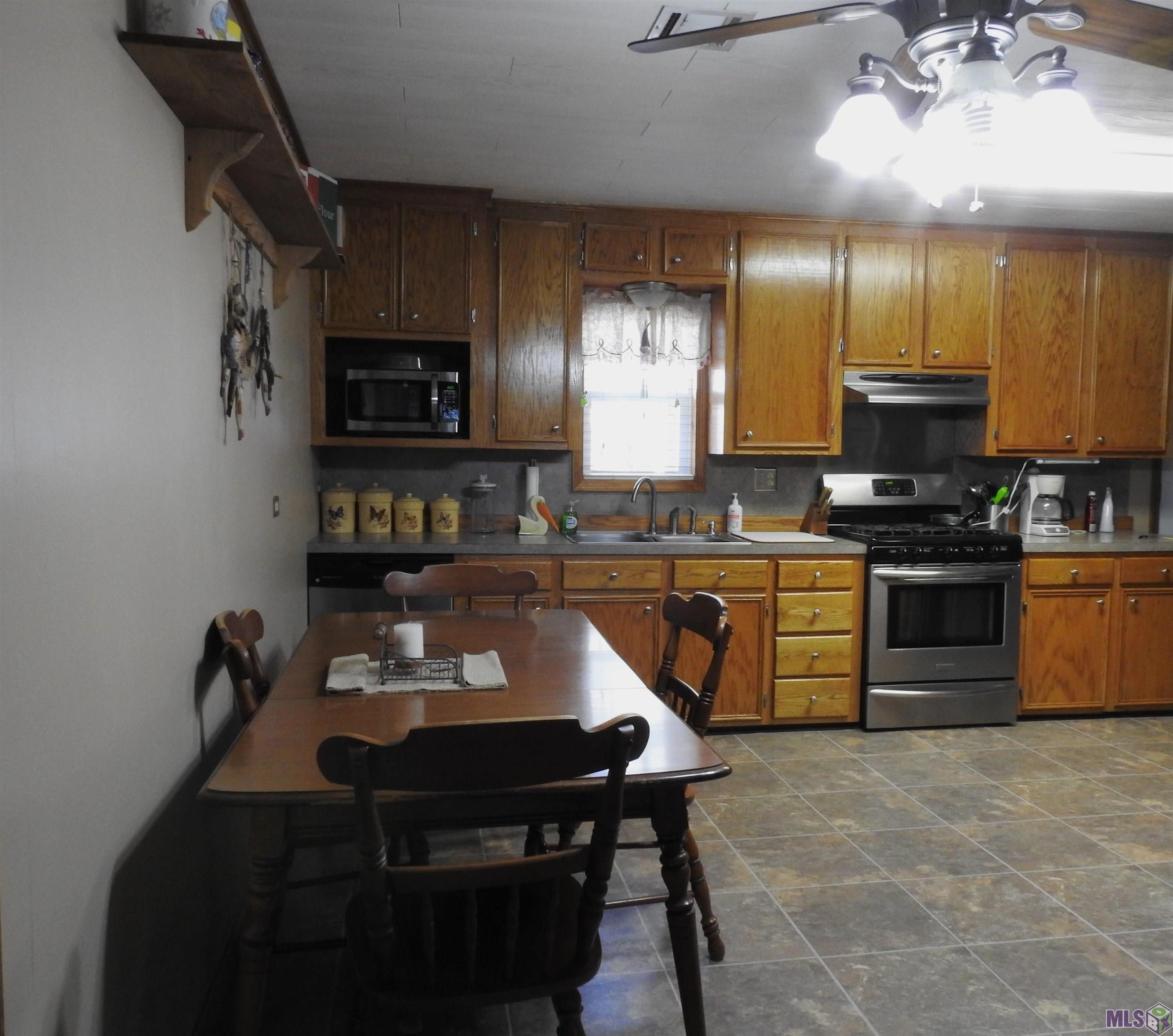1464 Dr Beatrous Road Theriot, LA 70397 - Photo 10 of 30
