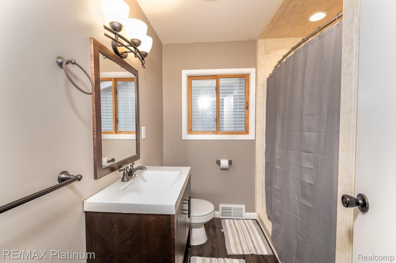 3351 East Dean Road Howell, MI 48855 - Photo 29 of 33 DSC_4049.jpg