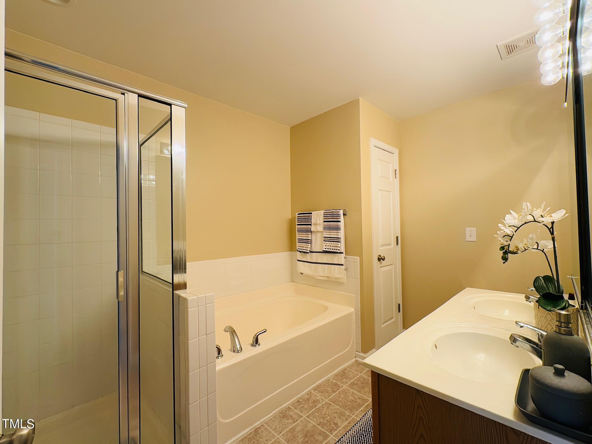 11720 Coppergate Drive, Unit 102 Raleigh, NC 27614 - Photo 14 of 18 13