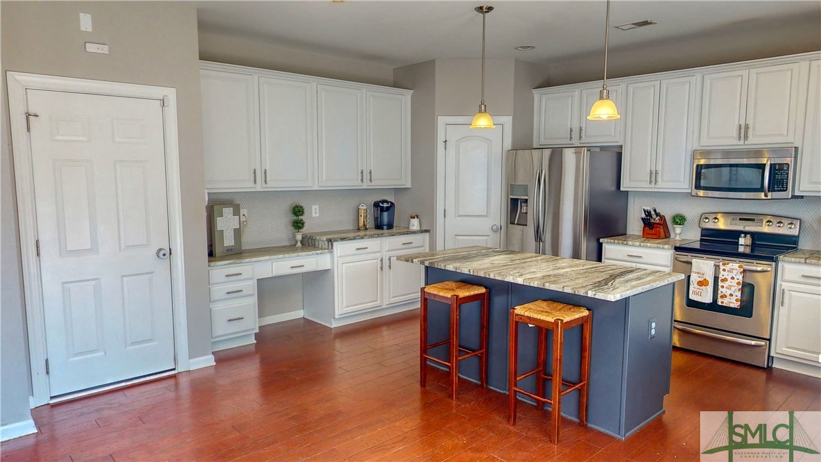 40 Olde Gate Court Pooler, GA 31322 - Photo 14 of 48 So much storage and a nook for working or a coffee