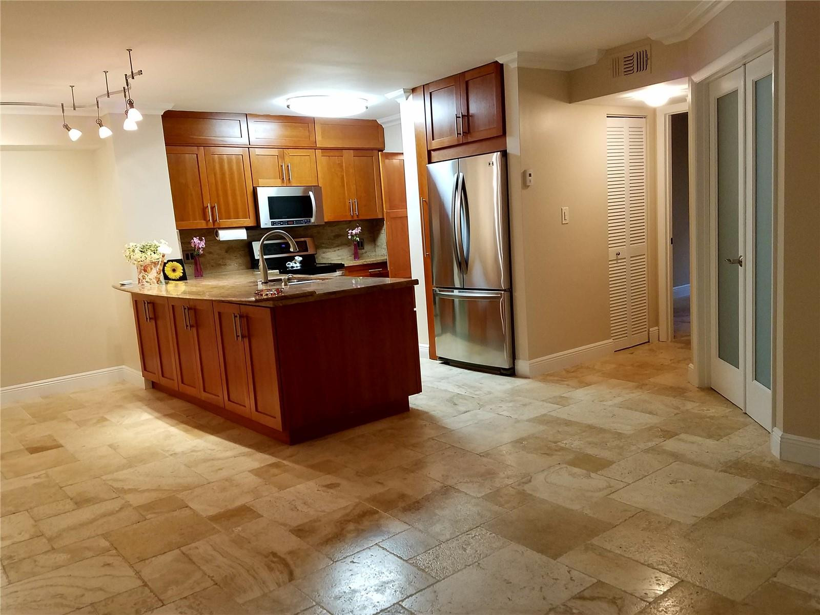 560 South Park Road, Unit 127 Hollywood, FL 33021 - Photo 8 of 35 Photo 8