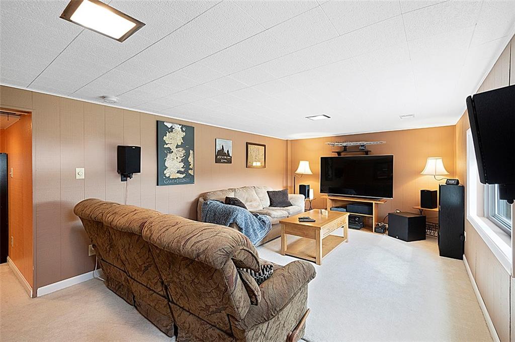 1204 Oakridge Road McDonald, PA 15057 - Photo 15 of 24 Gallery Image 15