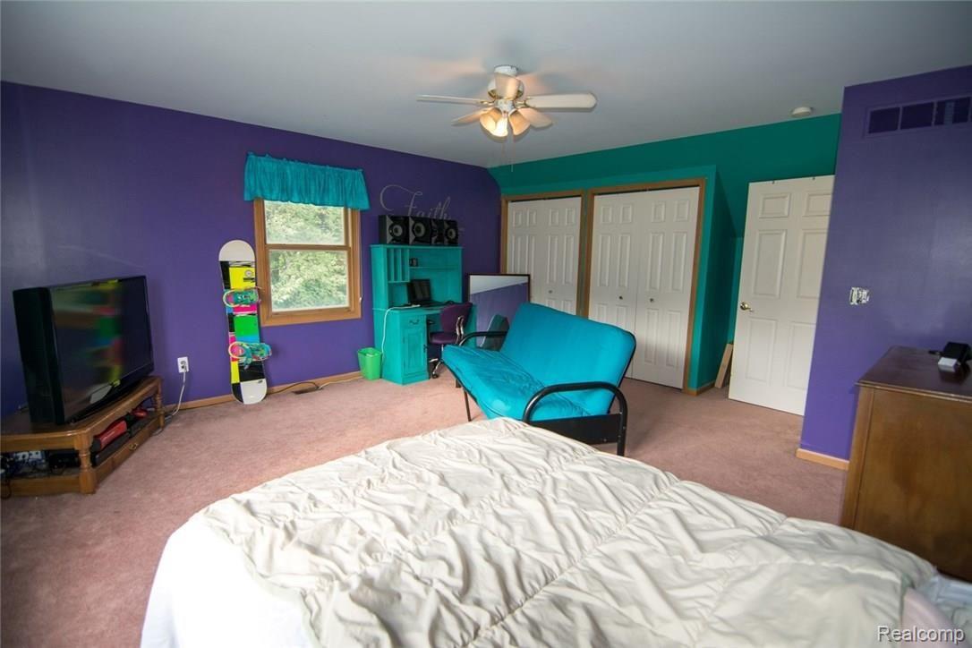 59850 Kunstman Road Ray, MI 48096 - Photo 30 of 37 30 bedroom3 closet.jpg