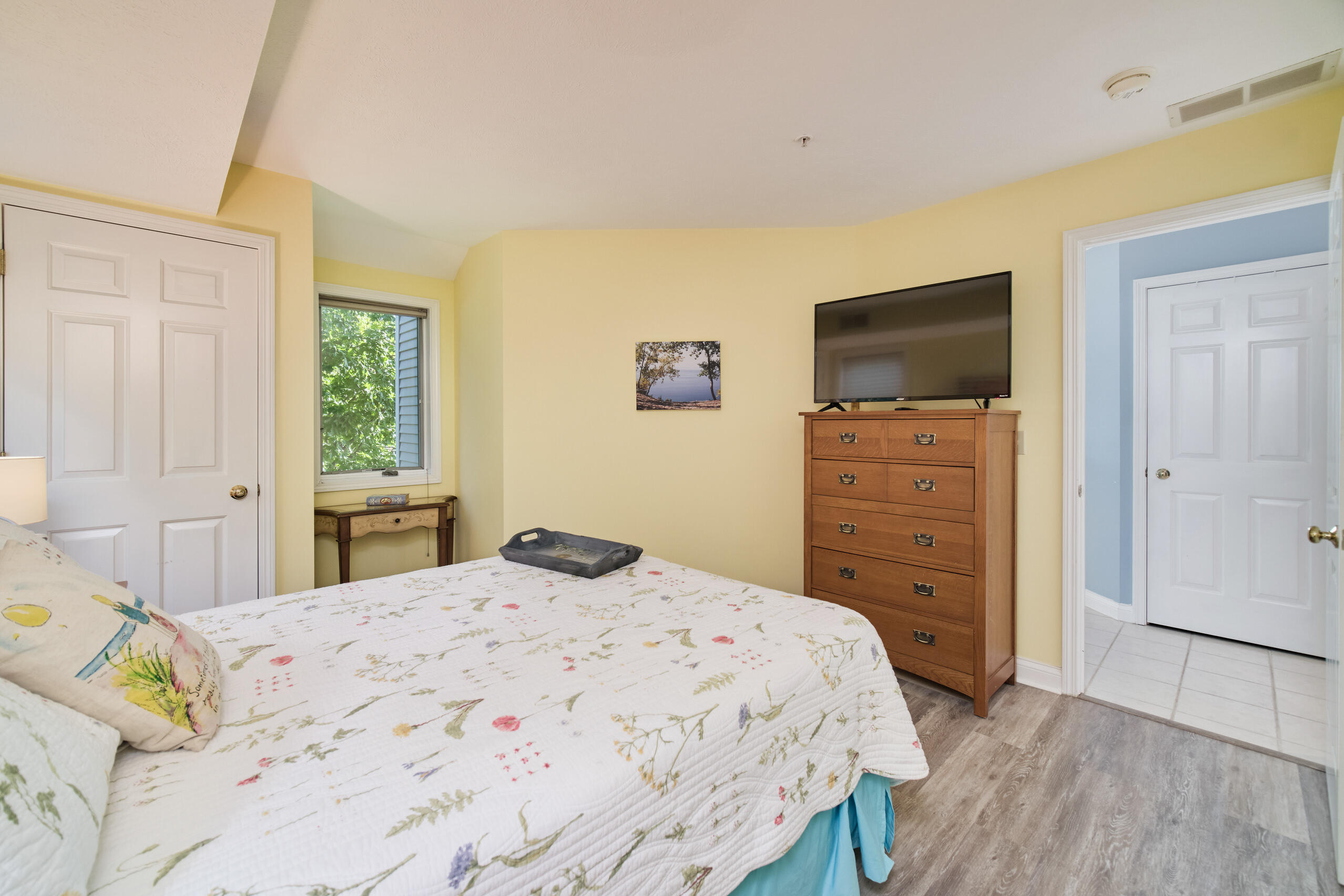 70 Brookharbor South Manistee, MI 49660 - Photo 17 of 28 Primary Bedroom