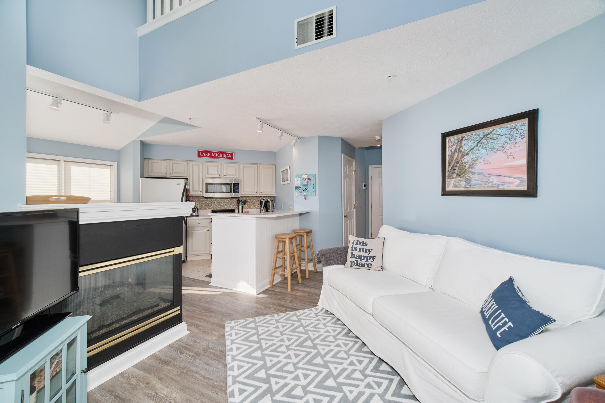 70 Brookharbor South Manistee, MI 49660 - Photo 6 of 28 Living Room