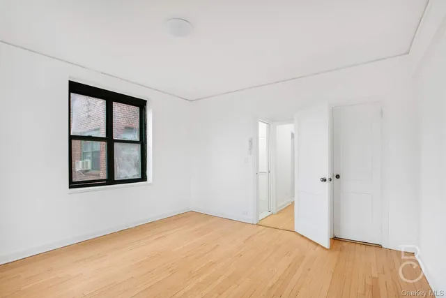 $325,000 | 34-20 79th Street, Unit 6I | Jackson Heights