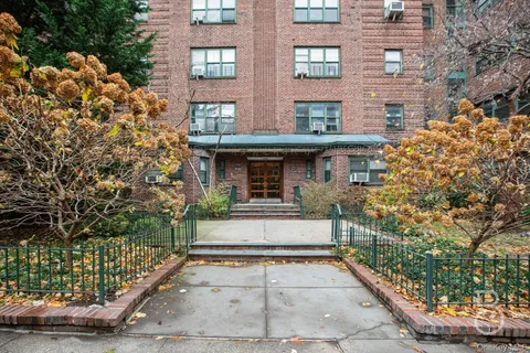 $325,000 | 34-20 79th Street, Unit 6I | Jackson Heights
