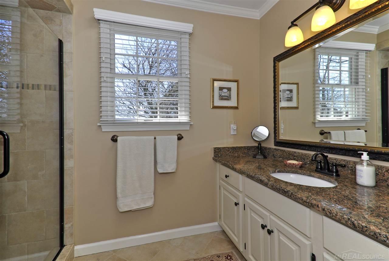 483 Shoreham Road Grosse Pointe Woods, MI 48236 - Photo 24 of 44