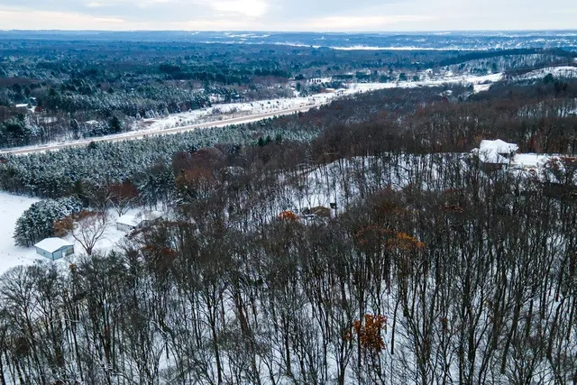 $399,900 | 2548 Woodhaven Road, Eau Claire, WI 54703