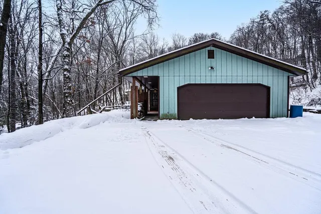 $399,900 | 2548 Woodhaven Road, Eau Claire, WI 54703
