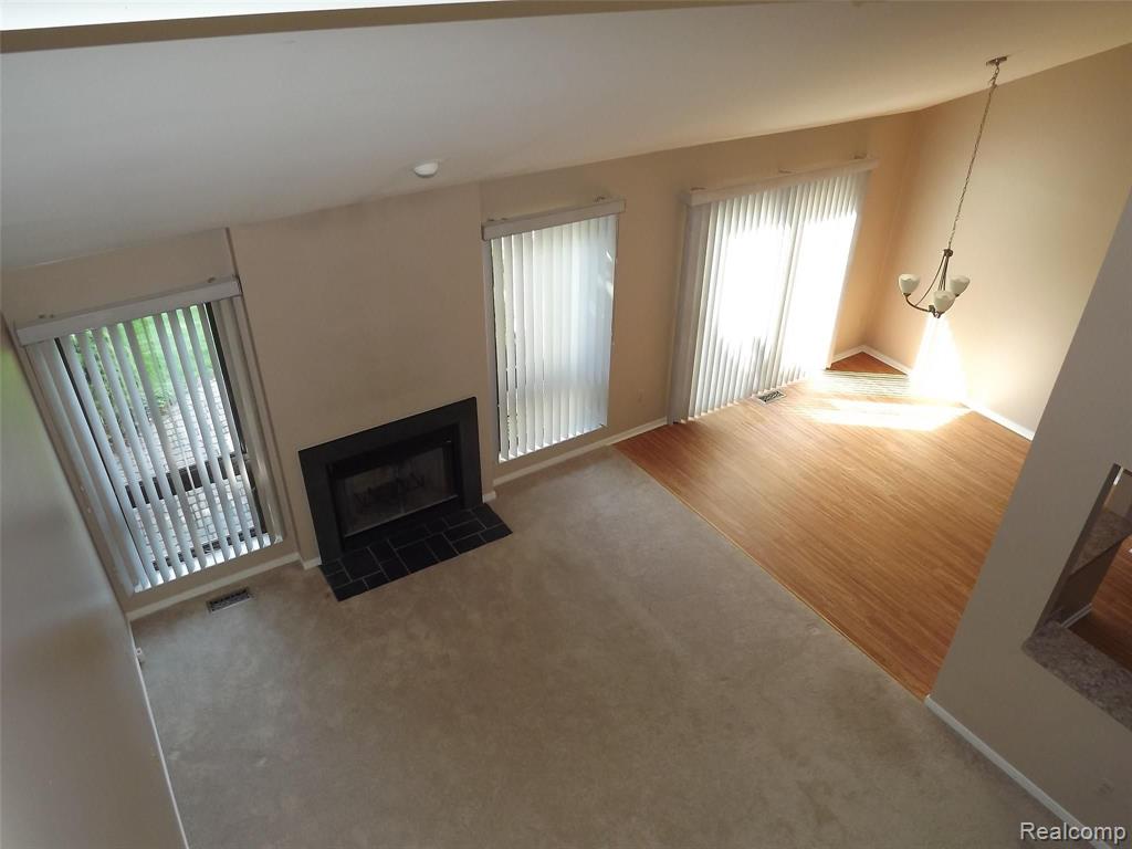 641 Ashley Circle, Unit 139 Rochester Hills, MI 48307 - Photo 5 of 14