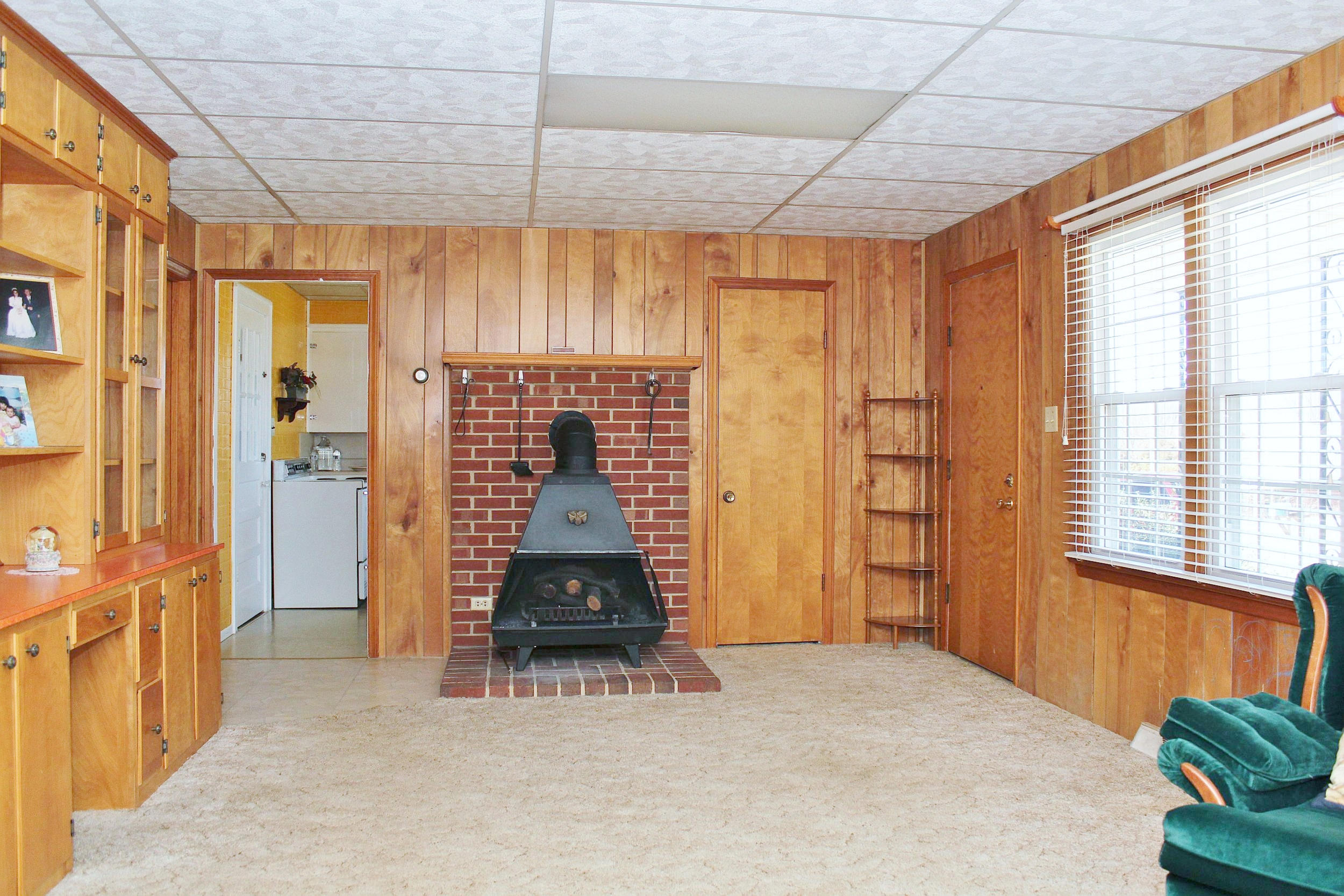 1333 Beaumont Road Roanoke, VA 24019 - Photo 3 of 16 Generous size for the whole family!