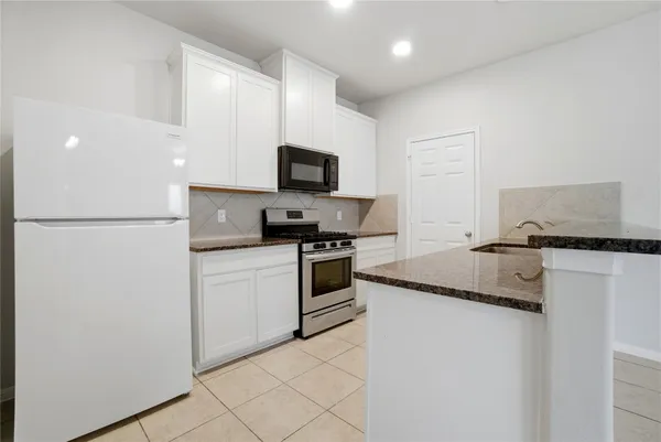 $1,850 | 116 Camelot Pl Court, Conroe, TX 77304