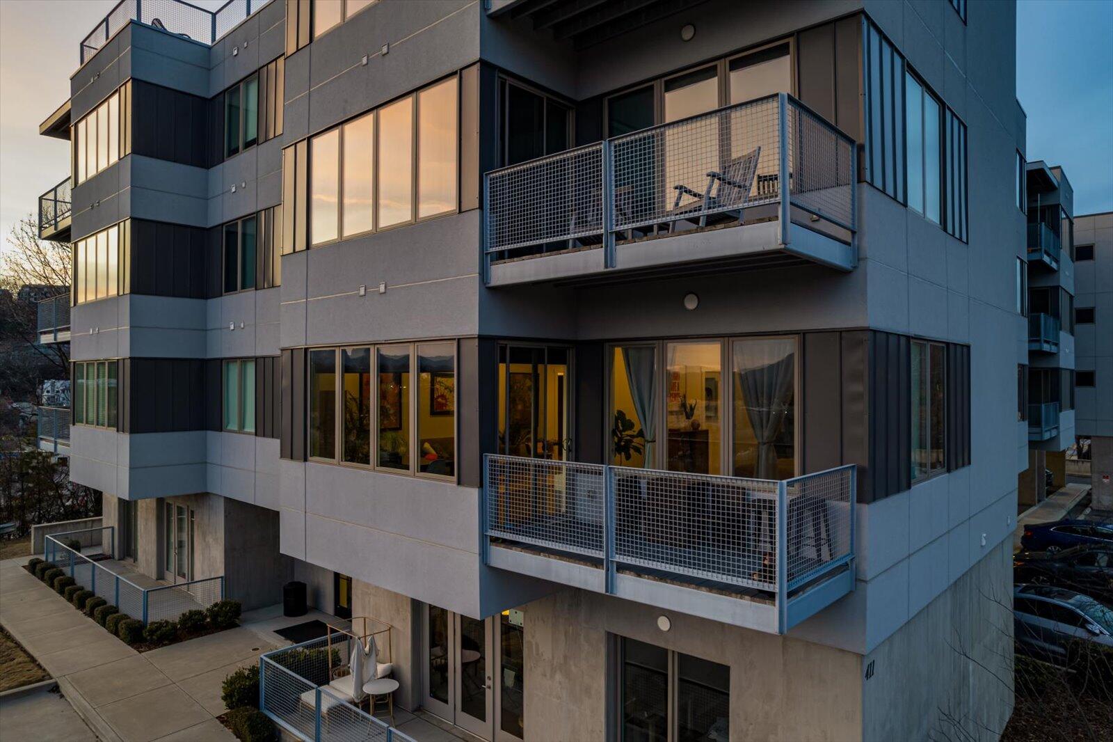 411 Fairpoint Street, Unit 202 Chattanooga, TN 37405 - Photo 3 of 48 02-411 Fairpoint St 202-2