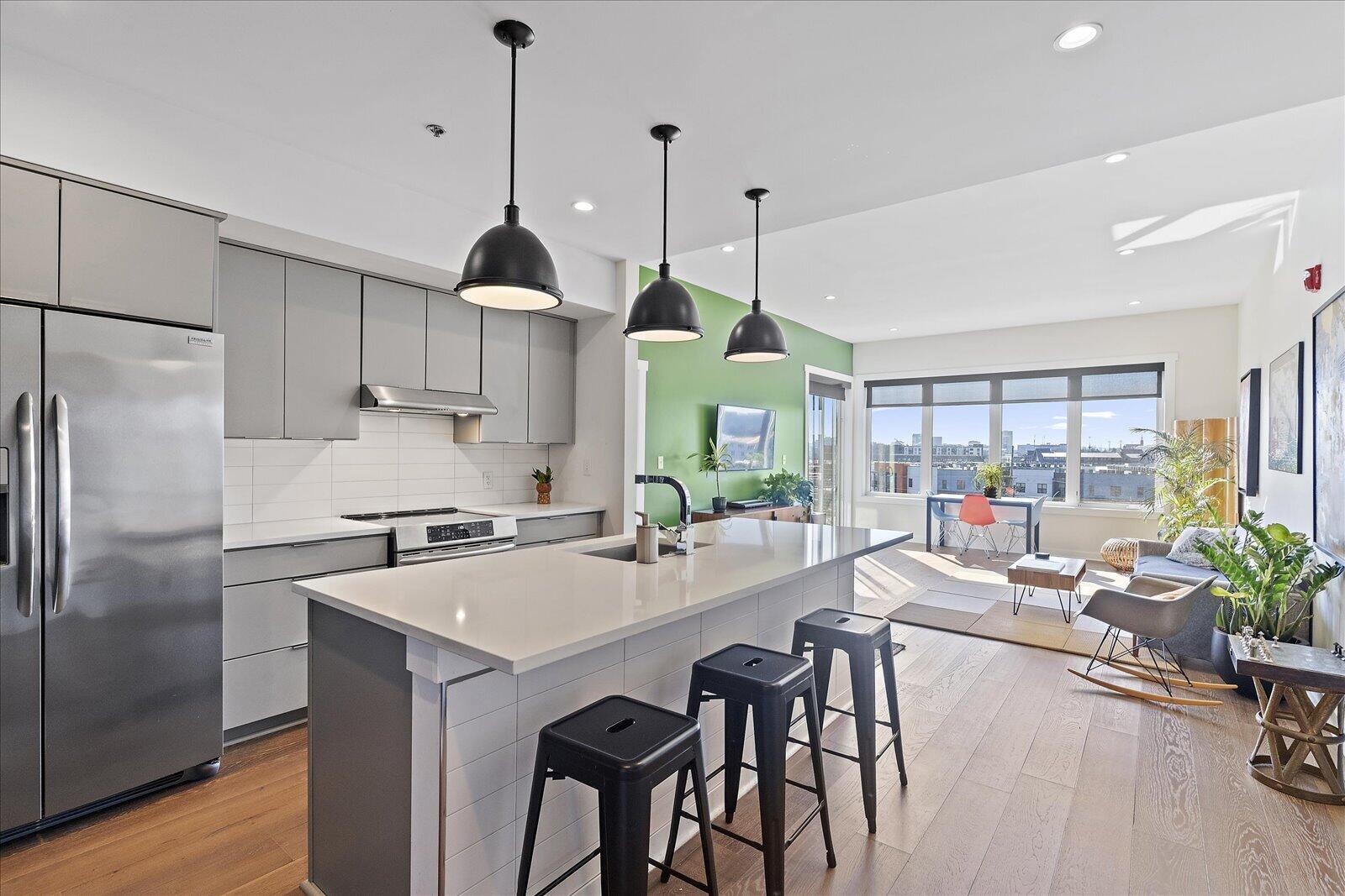 411 Fairpoint Street, Unit 202 Chattanooga, TN 37405 - Photo 4 of 48 03-411 Fairpoint St 202-3