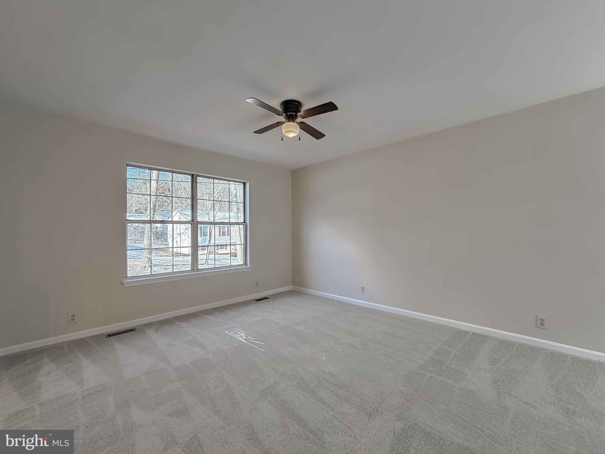 316 Geronimo Road Lusby, MD 20657 - Photo 4 of 42 living room