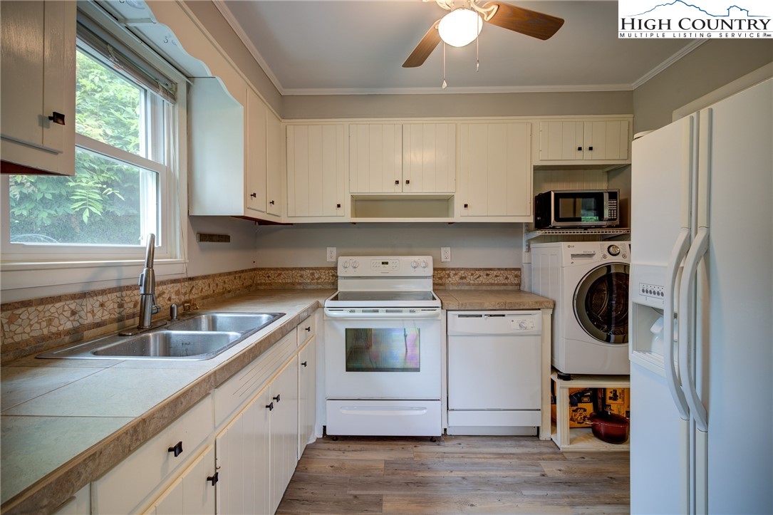 684 Queen Street Boone, NC 28607 - Photo 13 of 26 Gallery Image 13