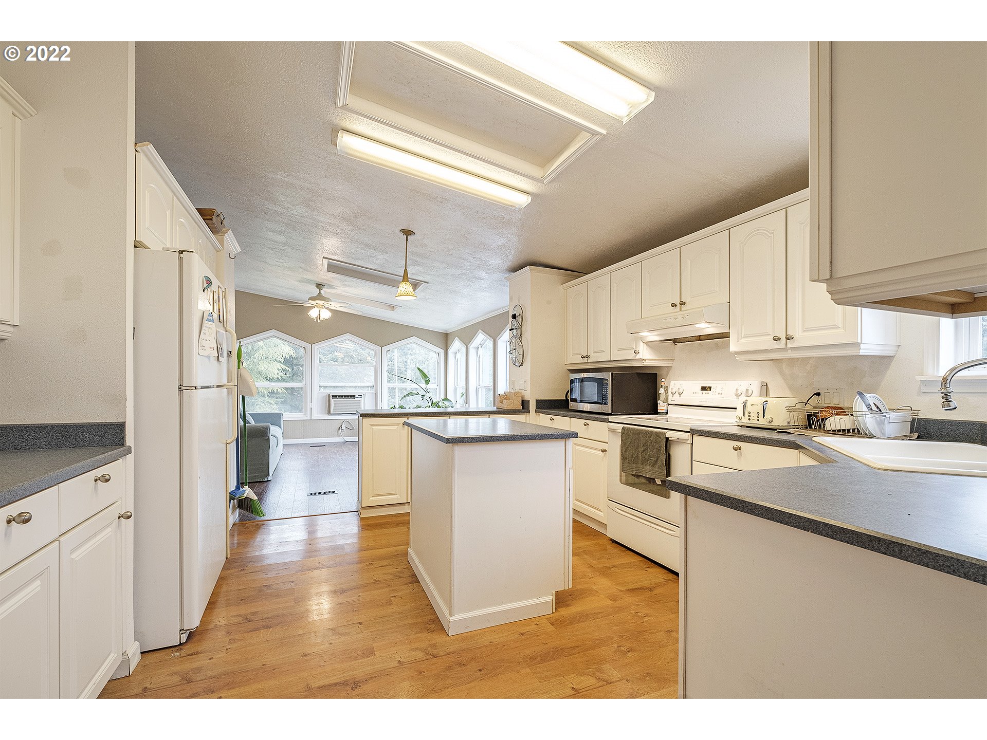 32691 Stone Road Warren, OR 97053 - Photo 6 of 28 Gallery Image 6