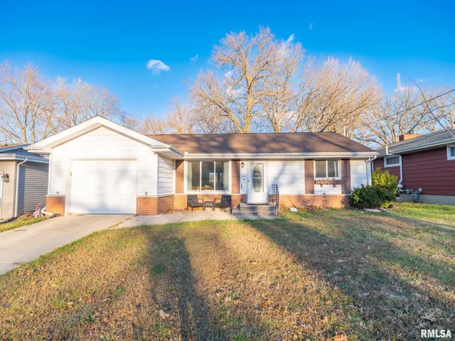 $160,000 | 134 Field Grove Court, East Peoria, IL 61611