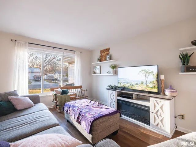 $160,000 | 134 Field Grove Court, East Peoria, IL 61611