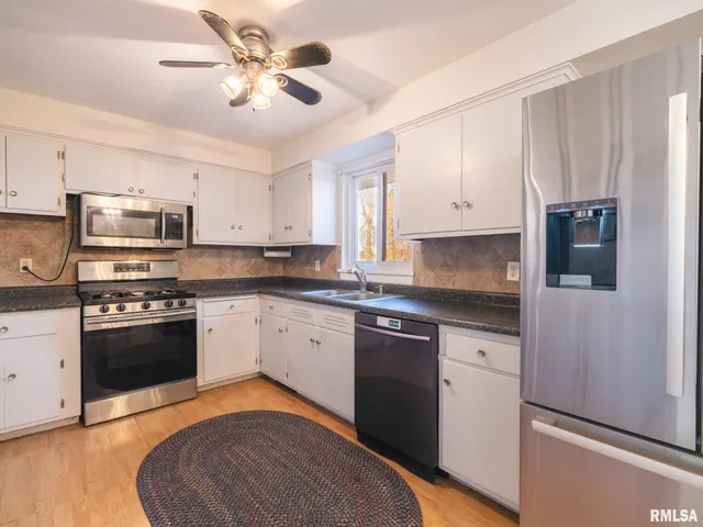 $160,000 | 134 Field Grove Court, East Peoria, IL 61611