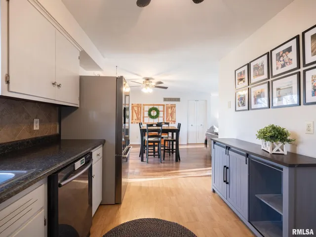 $160,000 | 134 Field Grove Court, East Peoria, IL 61611