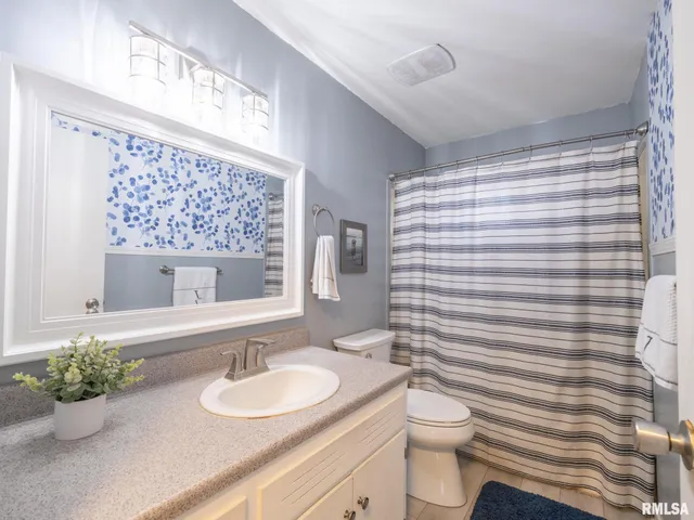 $160,000 | 134 Field Grove Court, East Peoria, IL 61611