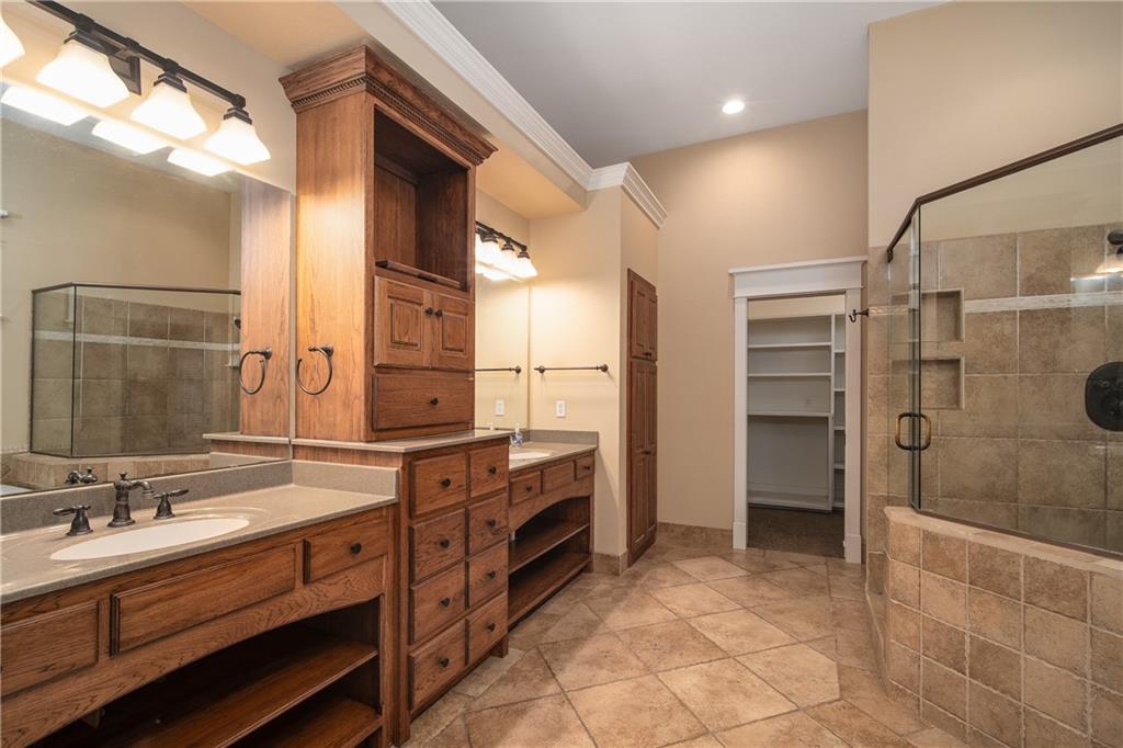 704 Folks Road Lawrence, KS 66049 - Photo 32 of 72